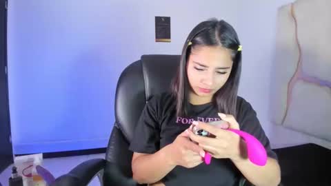 miahsex69 online show from October 30, 2025, 3:30 am