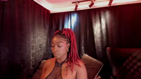 Snapshot of miaknox chatting on June 6, 2026, 12:16 am Mia online show from June 6, 2026, 12:16 am