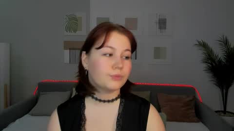 Snapshot of mialacrice chatting on May 18, 2026, 6:08 am mialacrice online show from May 18, 2026, 6:08 am