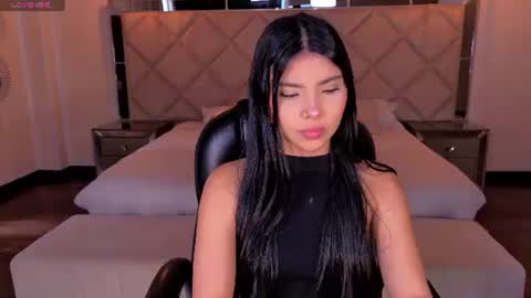 Snapshot of mialaurence_ chatting on June 21, 2026, 5:37 pm Call me Mia online show from June 21, 2026, 5:37 pm