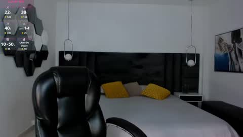 Snapshot of mialaurence_ chatting on June 23, 2026, 11:08 am Call me Mia online show from June 23, 2026, 11:08 am