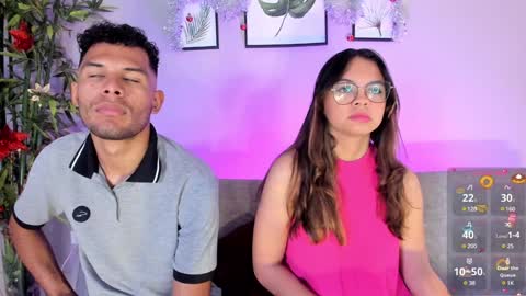 Mia online show from December 19, 2024, 7:07 pm