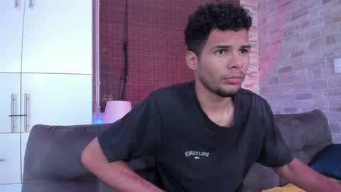 Mia online show from January 17, 2025, 9:50 pm