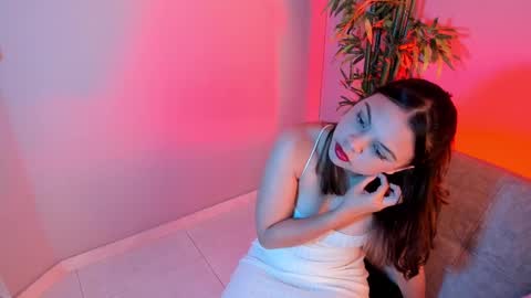 Mia online show from March 3, 2025, 7:06 pm