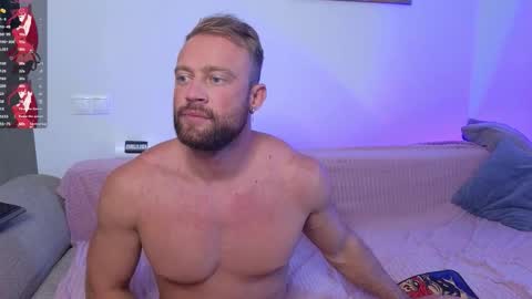 Snapshot of miamax88 chatting on September 23, 2025, 5:32 am BestMarriedCouple online show from September 23, 2025, 5:32 am