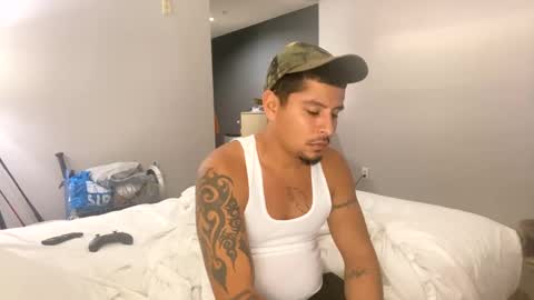 miamiclos1 online show from January 16, 2025, 2:41 am