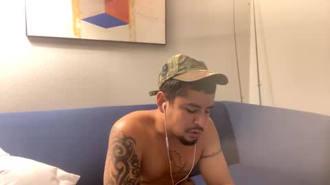 miamiclos1 online show from February 3, 2025, 11:20 am