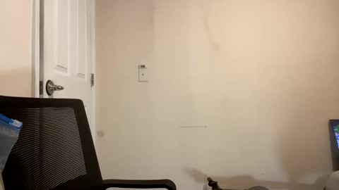 miamiclos1 online show from September 13, 2025, 2:22 am