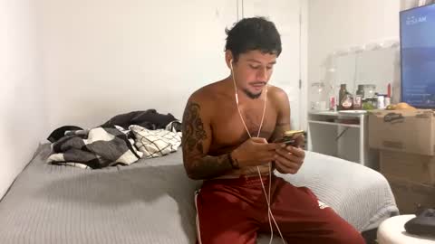 miamiclos1 online show from October 24, 2025, 4:53 am