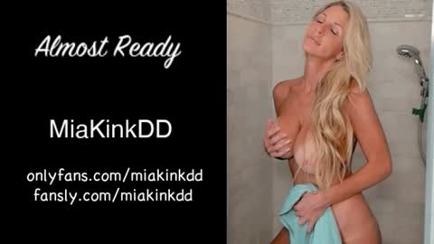 Mia online show from November 13, 2025, 3:27 am