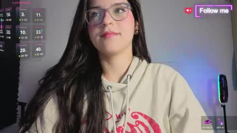 Mia online show from April 25, 2026, 9:45 am