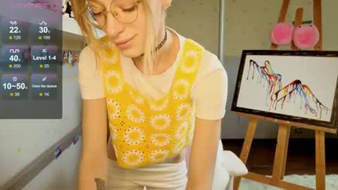 MiaMoon online show from June 23, 2026, 1:53 pm