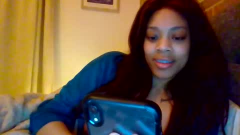 MiaMuffn online show from March 16, 2026, 6:28 am