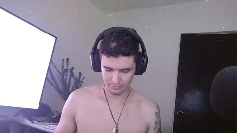 miaou_miaou online show from January 8, 2025, 6:41 pm