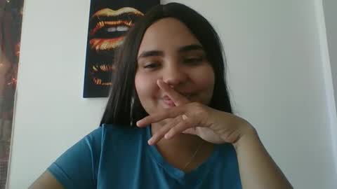 Mia Peyton   online show from December 2, 2024, 5:59 pm