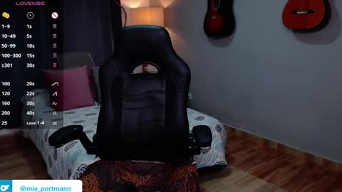 MIAPORTMANN online show from December 19, 2024, 1:07 pm