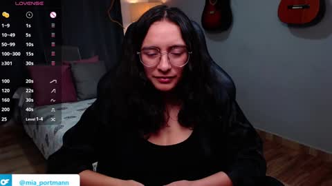 MIAPORTMANN online show from December 29, 2024, 3:57 pm