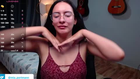 MIAPORTMANN online show from January 15, 2025, 9:13 am