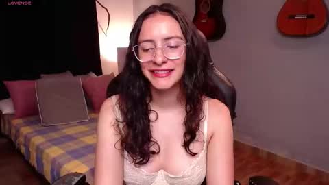 MIAPORTMANN online show from January 11, 2026, 4:56 pm