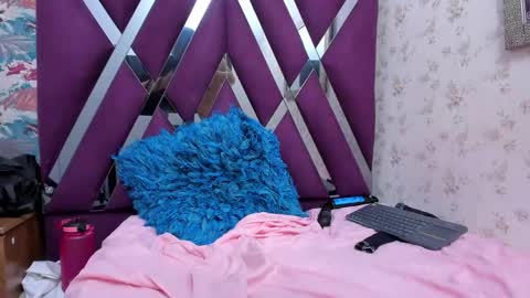 Mia Quevedo online show from February 28, 2025, 4:20 pm