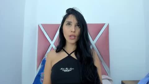 Mia Quevedo online show from September 26, 2025, 11:47 am