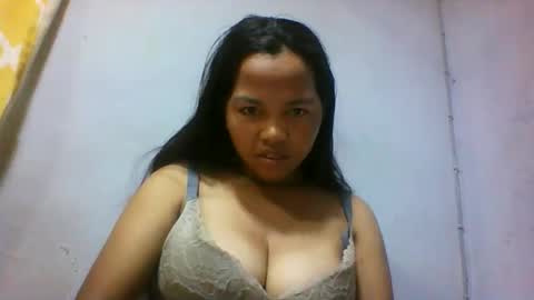 miarii online show from June 3, 2026, 4:37 am