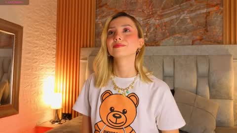 Snapshot of miaroldan chatting on November 14, 2025, 5:55 pm miaroldan online show from November 14, 2025, 5:55 pm