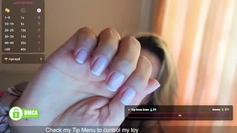 miasiren online show from September 16, 2025, 5:25 pm