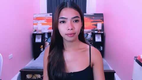 Snapshot of miasmith09 chatting on May 1, 2026, 2:05 am Pau and jence online show from May 1, 2026, 2:05 am