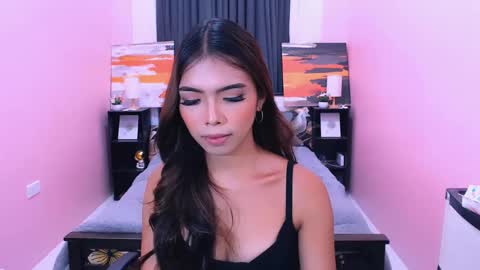 Snapshot of miasmith09 chatting on May 3, 2026, 1:28 pm Pau and jence online show from May 3, 2026, 1:28 pm