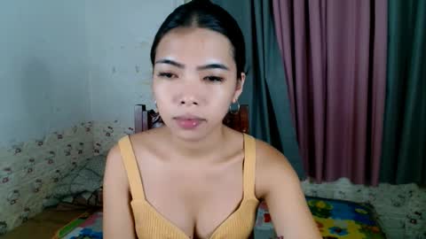 Snapshot of miasmith09 chatting on May 20, 2026, 8:53 am Pau and jence online show from May 20, 2026, 8:53 am
