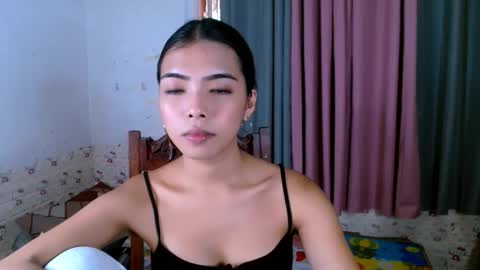 Snapshot of miasmith09 chatting on May 26, 2026, 6:09 am Pau and jence online show from May 26, 2026, 6:09 am