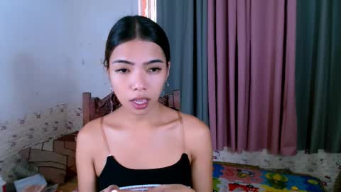 Snapshot of miasmith09 chatting on May 27, 2026, 2:08 am Pau and jence online show from May 27, 2026, 2:08 am