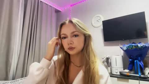 Snapshot of miasuszynski chatting on February 22, 2026, 7:45 pm Milana online show from February 22, 2026, 7:45 pm