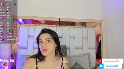 Mia Villalobos online show from December 24, 2024, 10:01 am