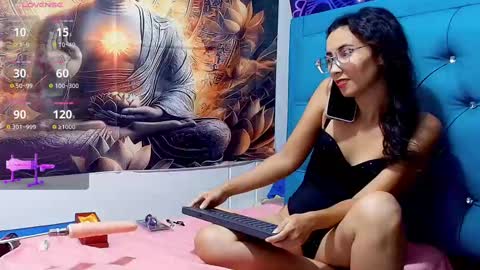 Mia online show from October 7, 2025, 2:09 am