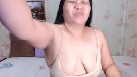 micasantos online show from April 3, 2026, 5:49 am