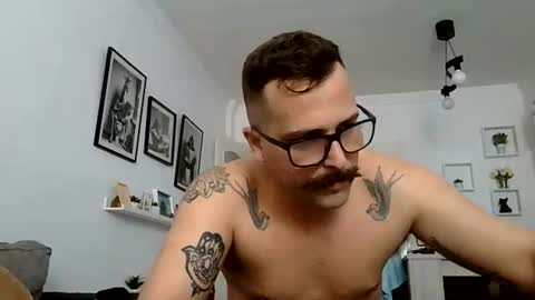 MILO MIAMI online show from July 20, 2026, 10:07 am