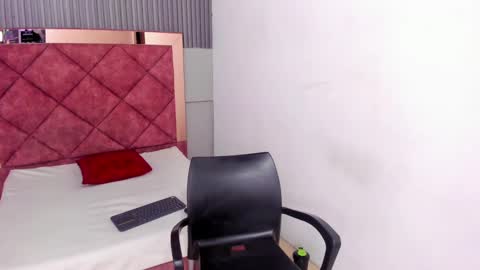 Snapshot of michael_hill1 chatting on September 10, 2025, 7:36 pm MICHAEL online show from September 10, 2025, 7:36 pm