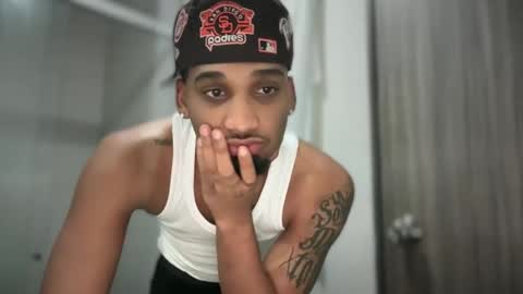 Angel online show from March 3, 2025, 2:26 pm