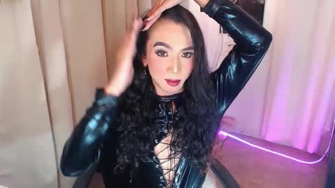 michaelagoddess online show from October 30, 2025, 12:34 am