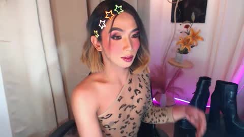 michaelagoddess online show from November 5, 2025, 10:54 pm