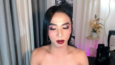 michaelagoddess online show from April 18, 2026, 7:07 pm