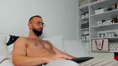 MichaelEvansx online show from December 2, 2024, 8:11 pm