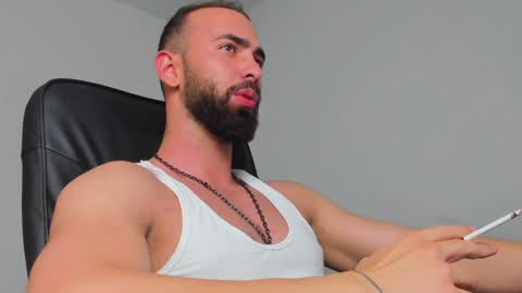 MichaelEvansx online show from December 28, 2024, 9:19 pm