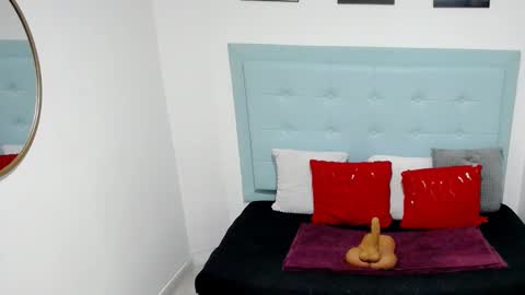 michel_rous_la_mas_caliente online show from September 27, 2025, 1:49 pm