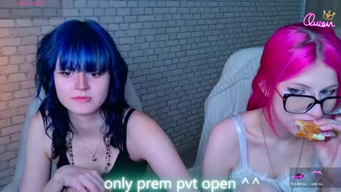 Michele online show from April 19, 2026, 2:05 pm