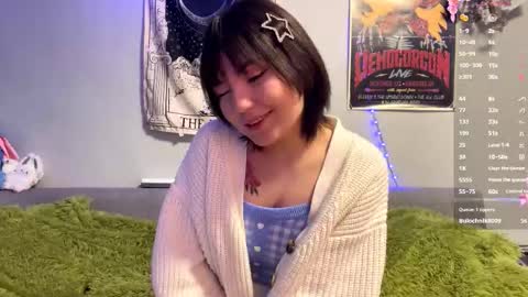 Suki online show from December 21, 2025, 7:15 am