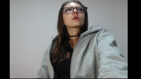 Snapshot of michell_bunny1 chatting on May 23, 2026, 4:29 am Michell online show from May 23, 2026, 4:29 am