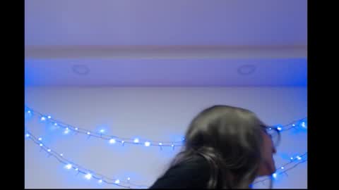 Michell online show from February 18, 2026, 3:13 am